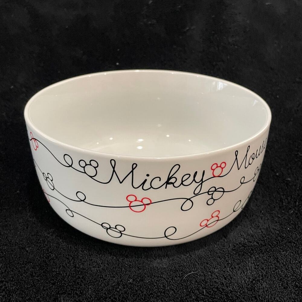 Disney Mickey Mouse Large Black/Red/White Bowl